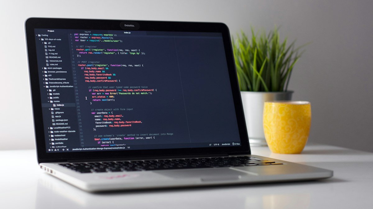 Developer laptop used for SQL interview practice
